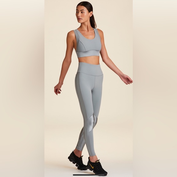 Alala Other - Hardly worn 2 piece workout set